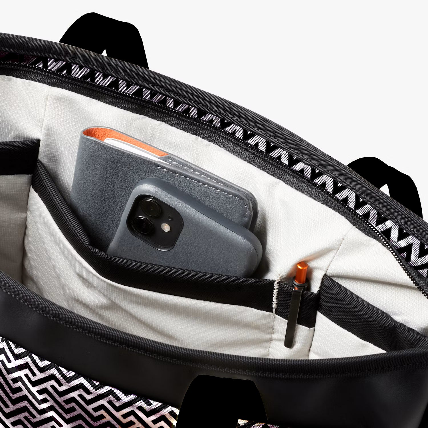 Striking Monochrome Laptop Tote - Zigzag