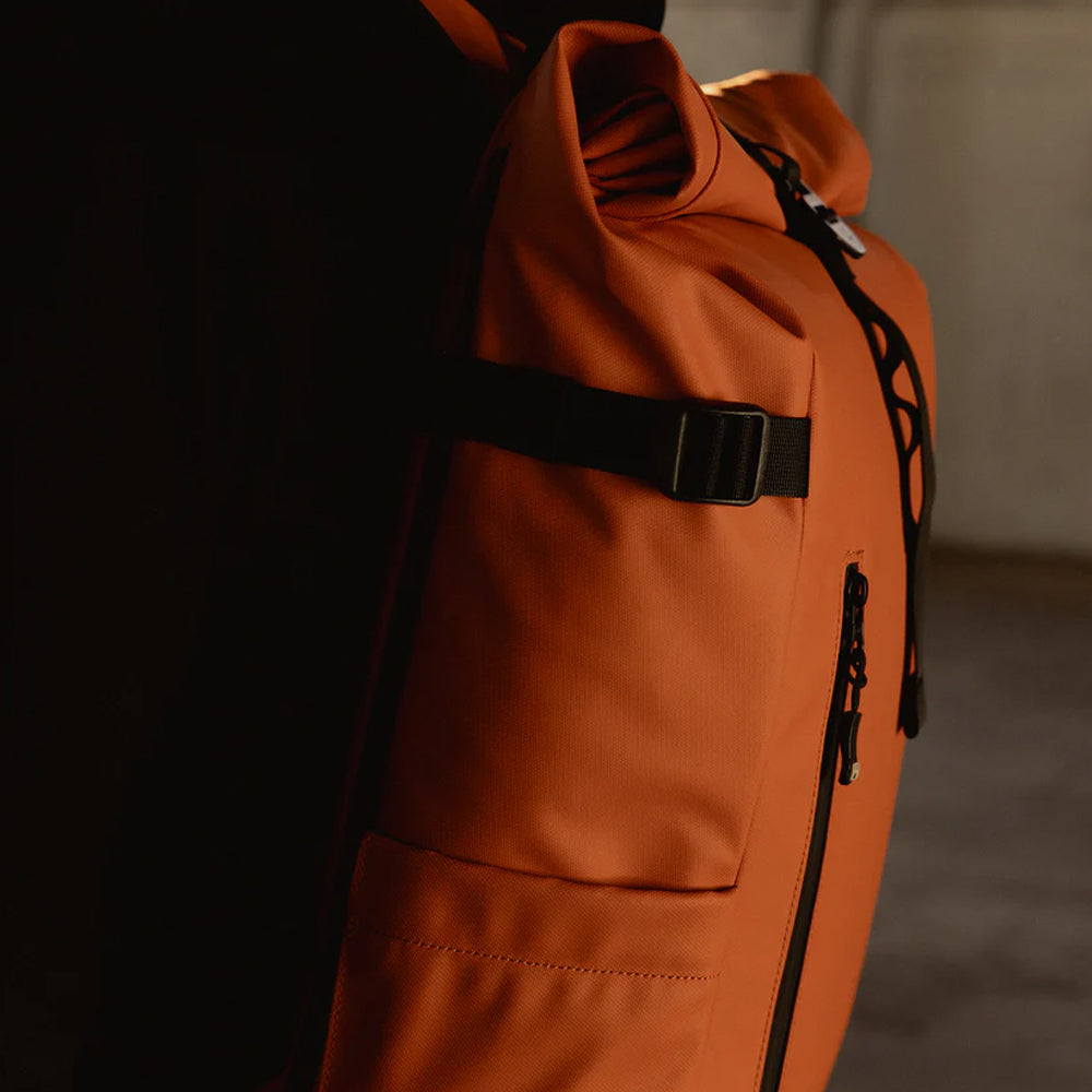 Nomad Luxe Rolltop 2.0 – Stale Orange